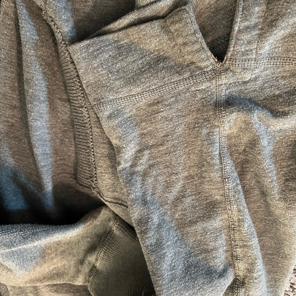 2 - American Eagle Outfitters XL Shirts - Picture 4 of 9
